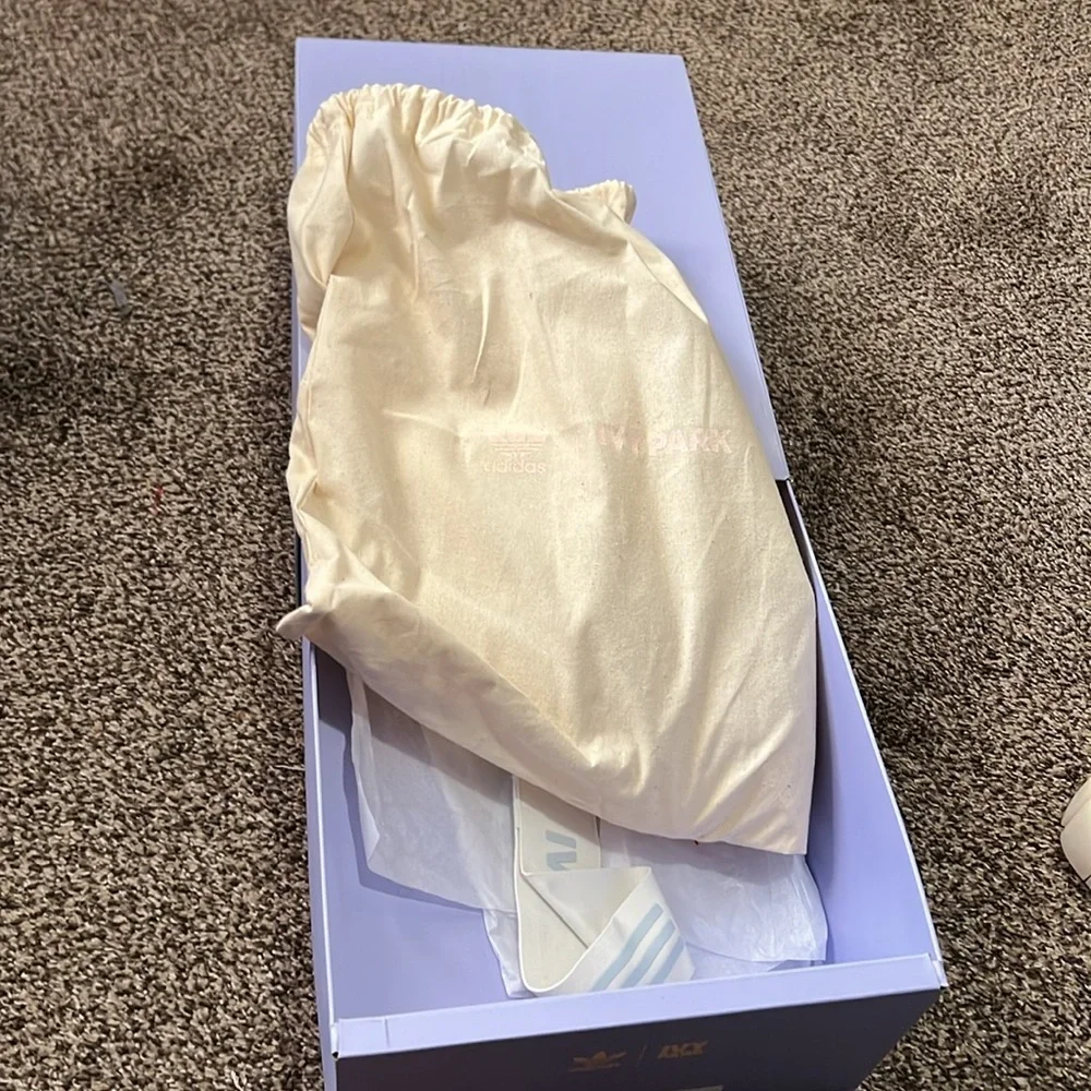 IVY PARK White and Blue Chunky Sneakers 🤍💙 - Picture 8 of 10